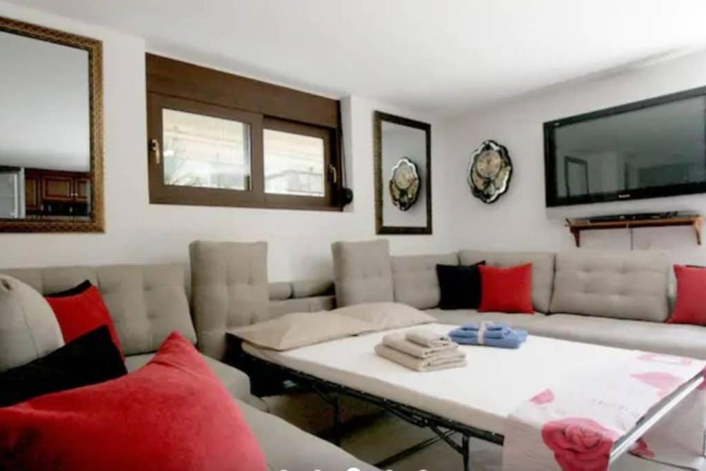 Apartment With Premium Facilities خانيا المظهر الخارجي الصورة